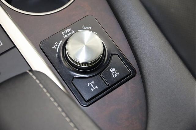 Photo of 2020 Eminent White Pearl Lexus RX 350
