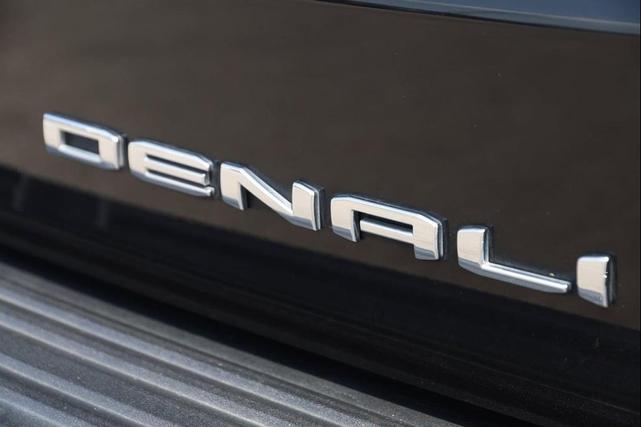 Photo of 2023 Onyx Black GMC Yukon