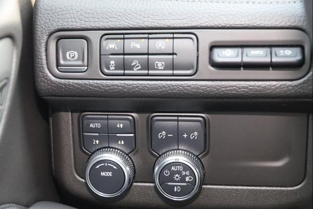 Photo of 2023 Onyx Black GMC Yukon