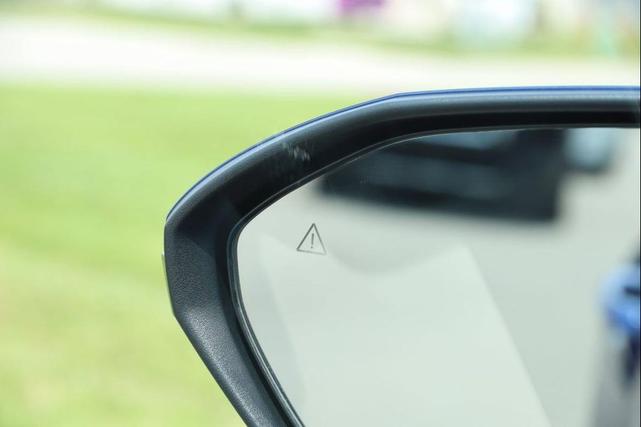 Photo of 2022 Intense Blue Hyundai TUCSON