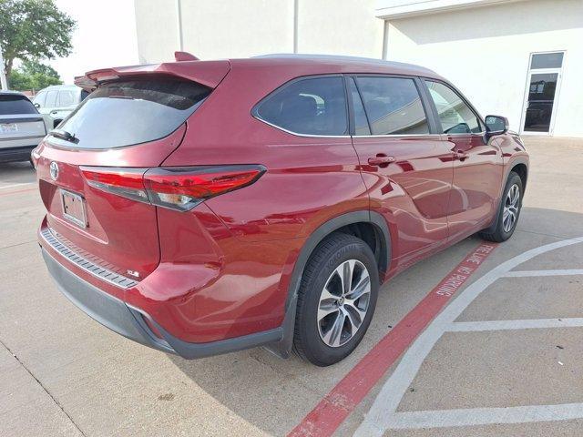 Photo of 2023 Ruby Flare Pearl Toyota Highlander
