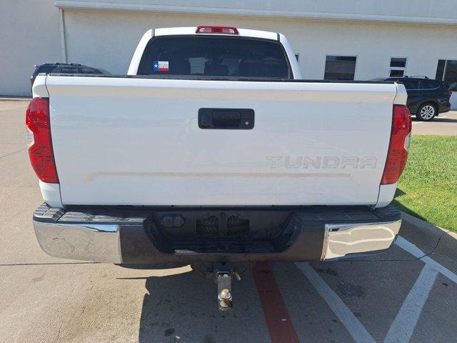 Photo of 2019 White Toyota Tundra