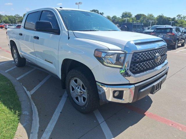 Photo of 2019 White Toyota Tundra