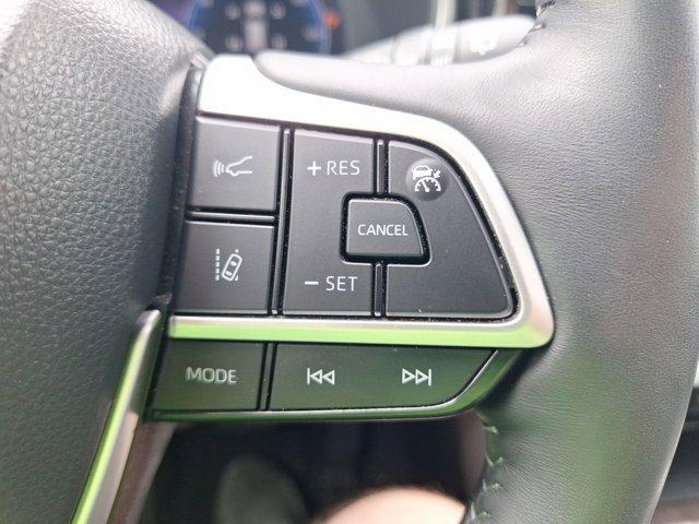 Photo of 2023 Celestial Silver Metallic Toyota Highlander