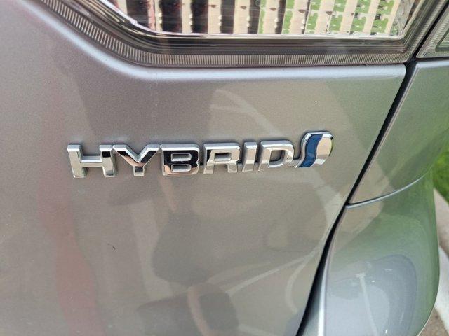 Photo of 2019 Celestial Silver Metallic Toyota Highlander Hybrid