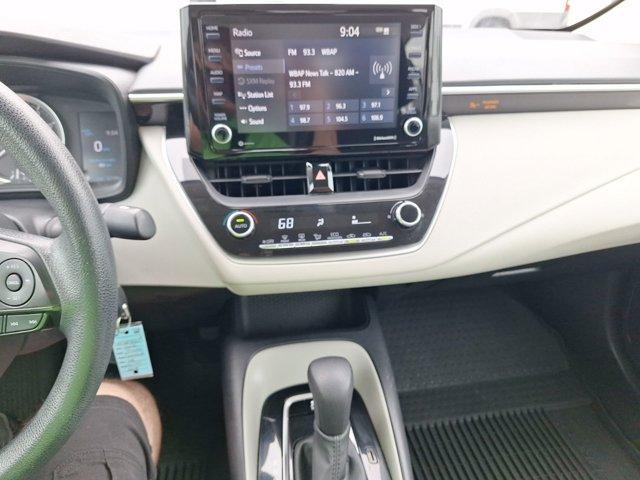 Photo of 2022 Classic Silver Metallic Toyota Corolla