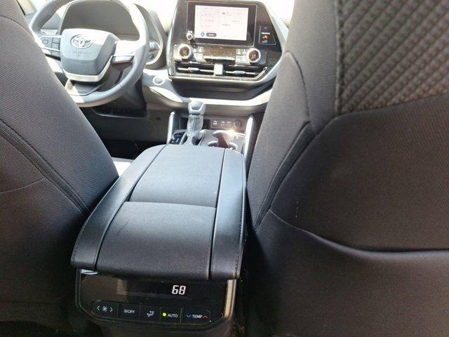 Photo of 2024 Black Toyota Highlander