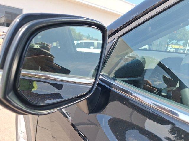 Photo of 2024 Black Toyota Highlander