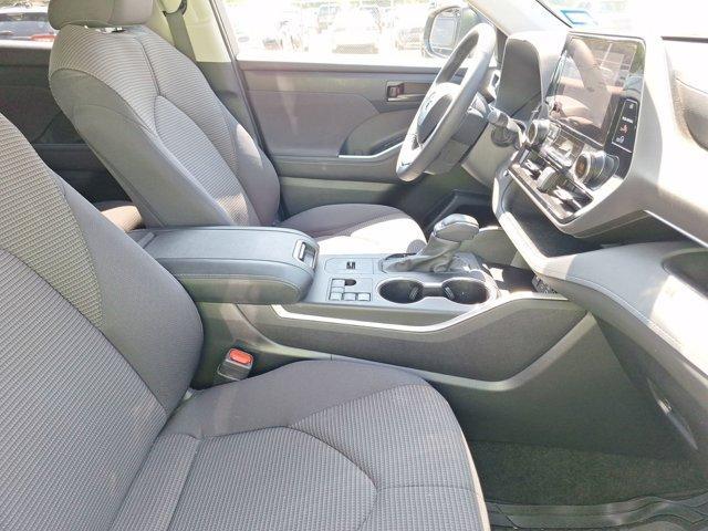 Photo of 2024 Black Toyota Highlander