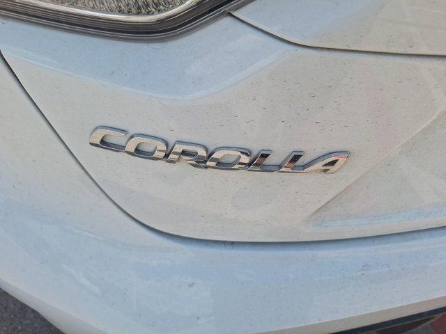 Photo of 2023 White Toyota Corolla