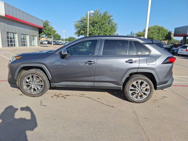 Photo of 2020 White Toyota RAV4