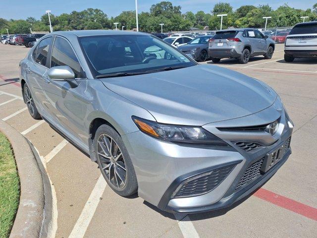Photo of 2023 Silver Toyota Camry