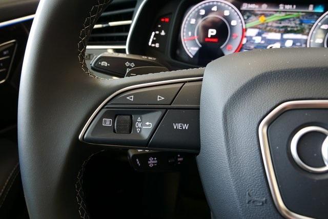 Photo of 2025 Mythos Black Metallic Audi Q7