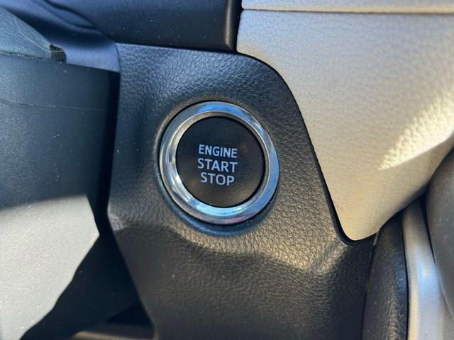 Photo of 2020 Blue Toyota RAV4