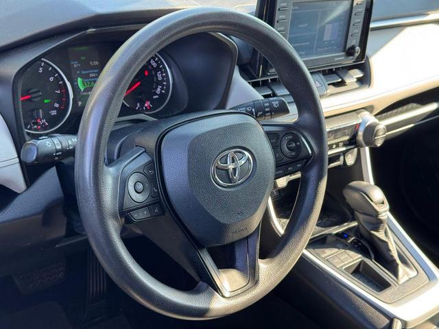 Photo of 2020 Blue Toyota RAV4