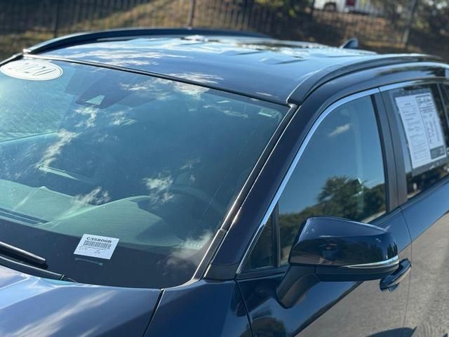 Photo of 2020 Blue Toyota RAV4