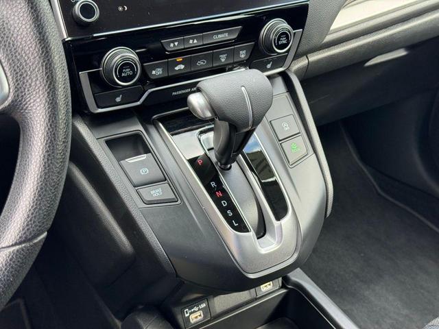 Photo of 2021 White Honda CR-V