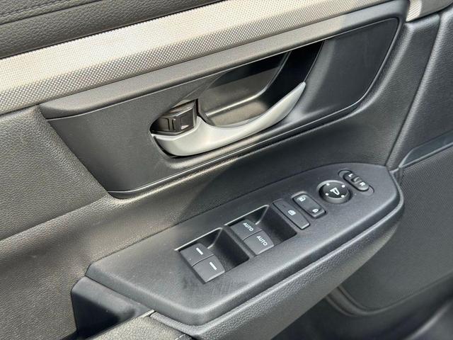 Photo of 2021 White Honda CR-V