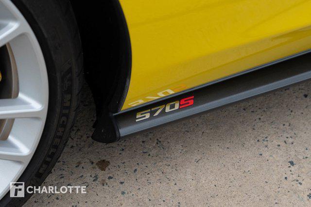 Photo of 2018 Silician Yellow McLaren 570S