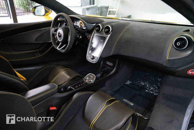 Photo of 2018 Silician Yellow McLaren 570S
