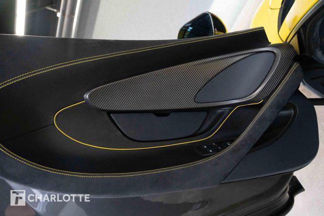 Photo of 2018 Silician Yellow McLaren 570S