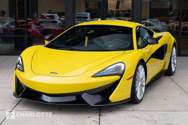 Photo of 2018 Silician Yellow McLaren 570S