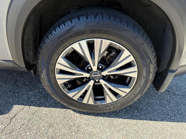 Photo of 2023 Grey Nissan Rogue