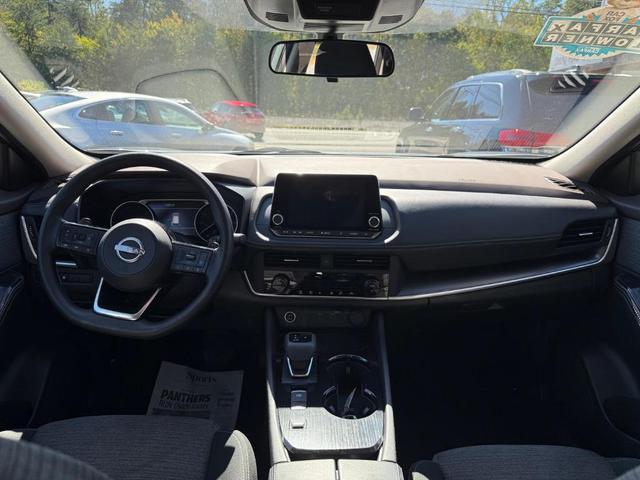 Photo of 2023 Grey Nissan Rogue
