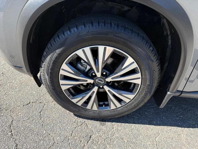 Photo of 2023 Grey Nissan Rogue