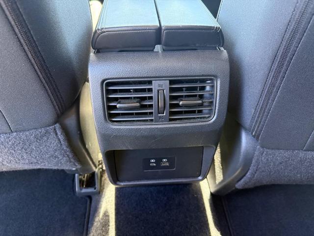 Photo of 2023 Grey Nissan Rogue