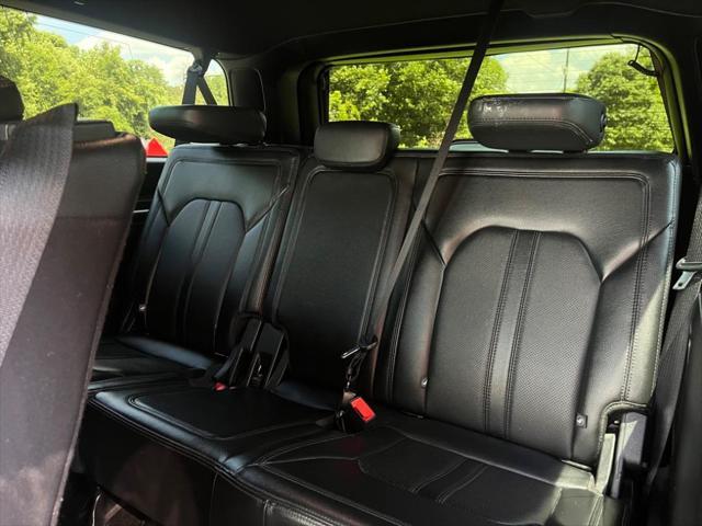 Photo of 2019 Black Ford Expedition Max