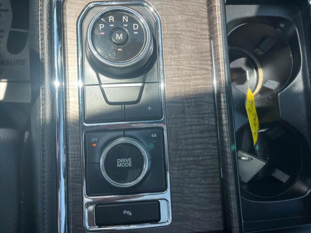 Photo of 2019 Black Ford Expedition Max