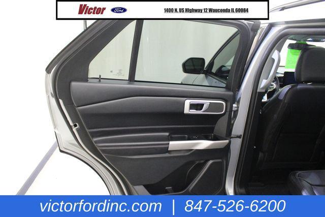 Photo of 2023 Iconic Silver Metallic Ford Explorer