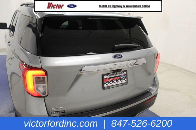 Photo of 2023 Iconic Silver Metallic Ford Explorer