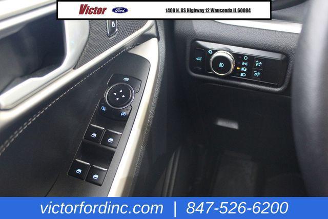 Photo of 2023 Iconic Silver Metallic Ford Explorer