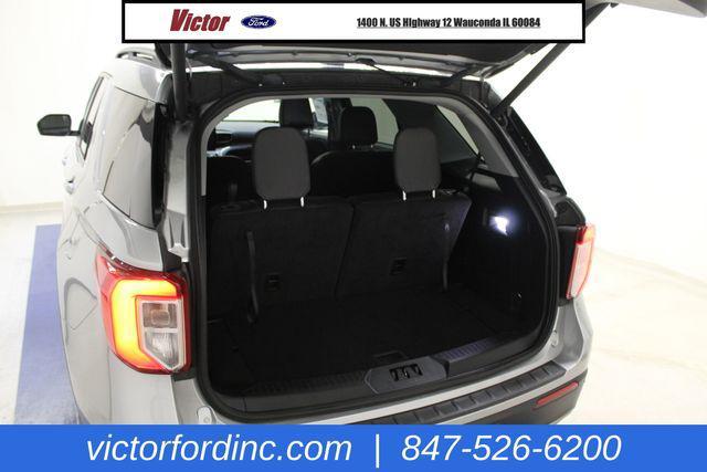 Photo of 2023 Iconic Silver Metallic Ford Explorer