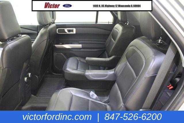 Photo of 2023 Iconic Silver Metallic Ford Explorer