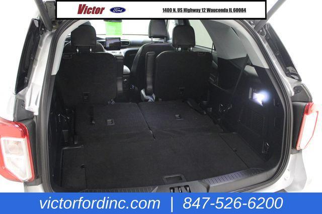 Photo of 2023 Iconic Silver Metallic Ford Explorer