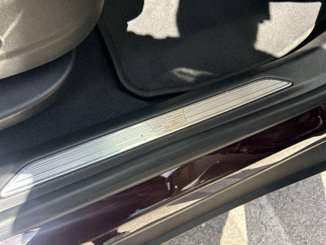 Photo of 2017 Deep Amethyst Metallic Cadillac XT5