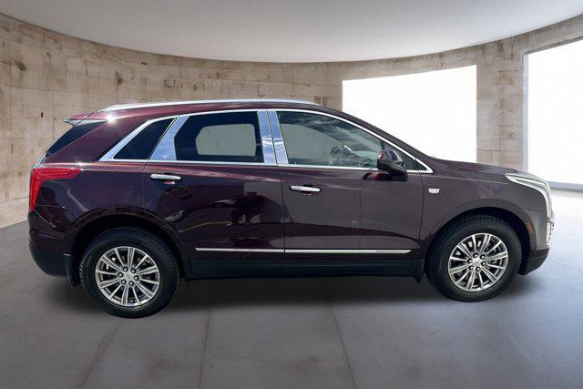 Photo of 2017 Deep Amethyst Metallic Cadillac XT5