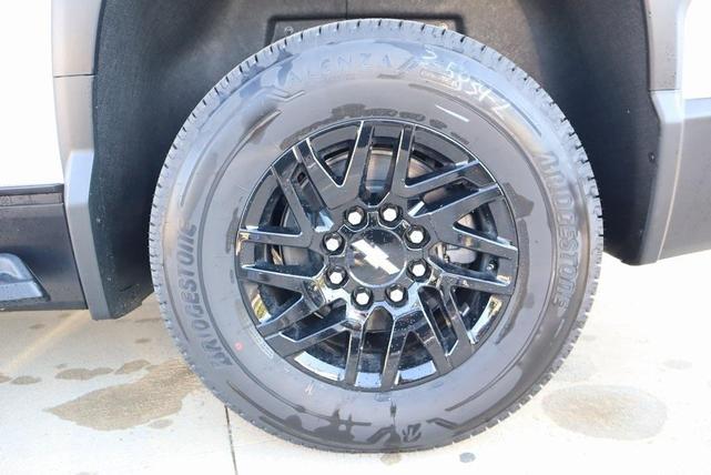 Photo of 2024 Summit White Chevrolet Silverado EV