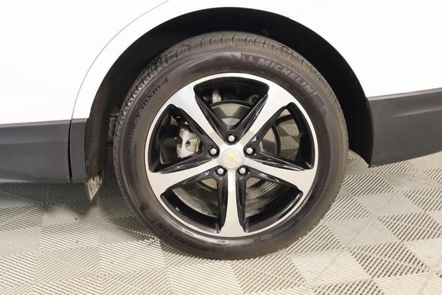 Photo of 2024 Summit White Chevrolet Equinox