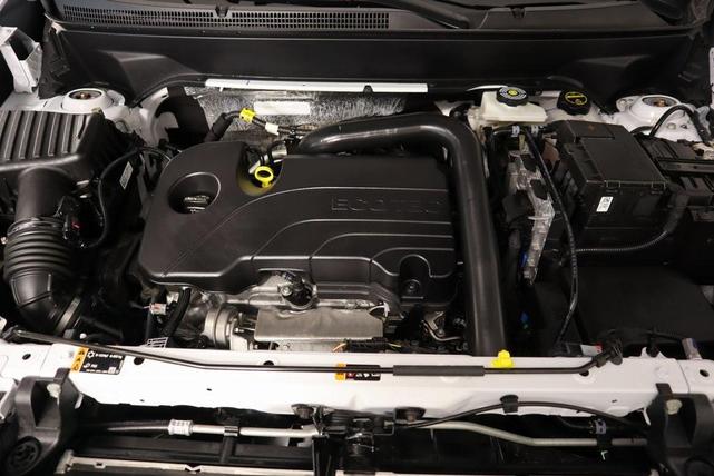 Photo of 2024 Summit White Chevrolet Equinox
