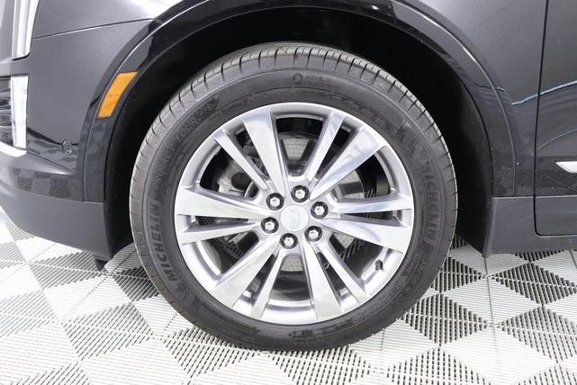 Photo of 2024 Stellar Black Metallic Cadillac XT5