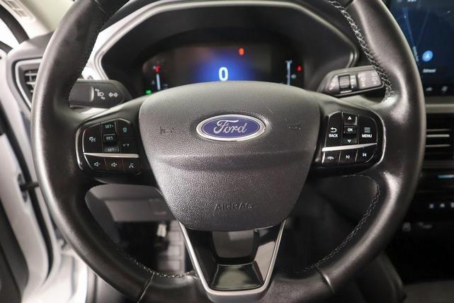 Photo of 2024 Oxford White Ford Escape