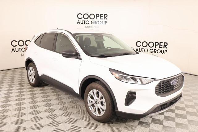 Photo of 2024 Oxford White Ford Escape