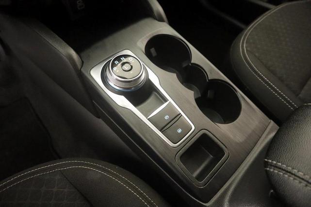 Photo of 2024 Oxford White Ford Escape