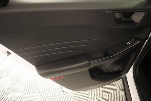Photo of 2024 Oxford White Ford Escape