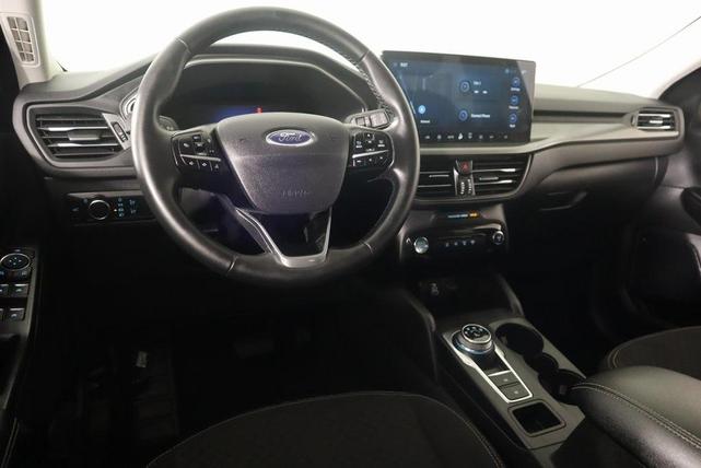 Photo of 2024 Oxford White Ford Escape
