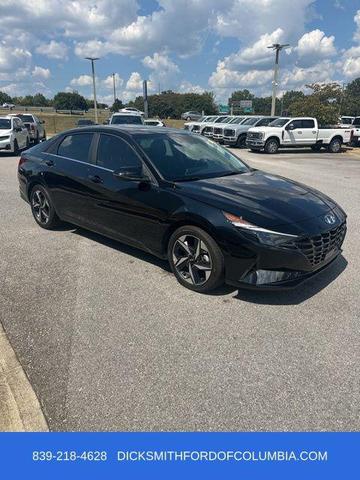 Photo of 2023 Onyx Black Hyundai ELANTRA HEV